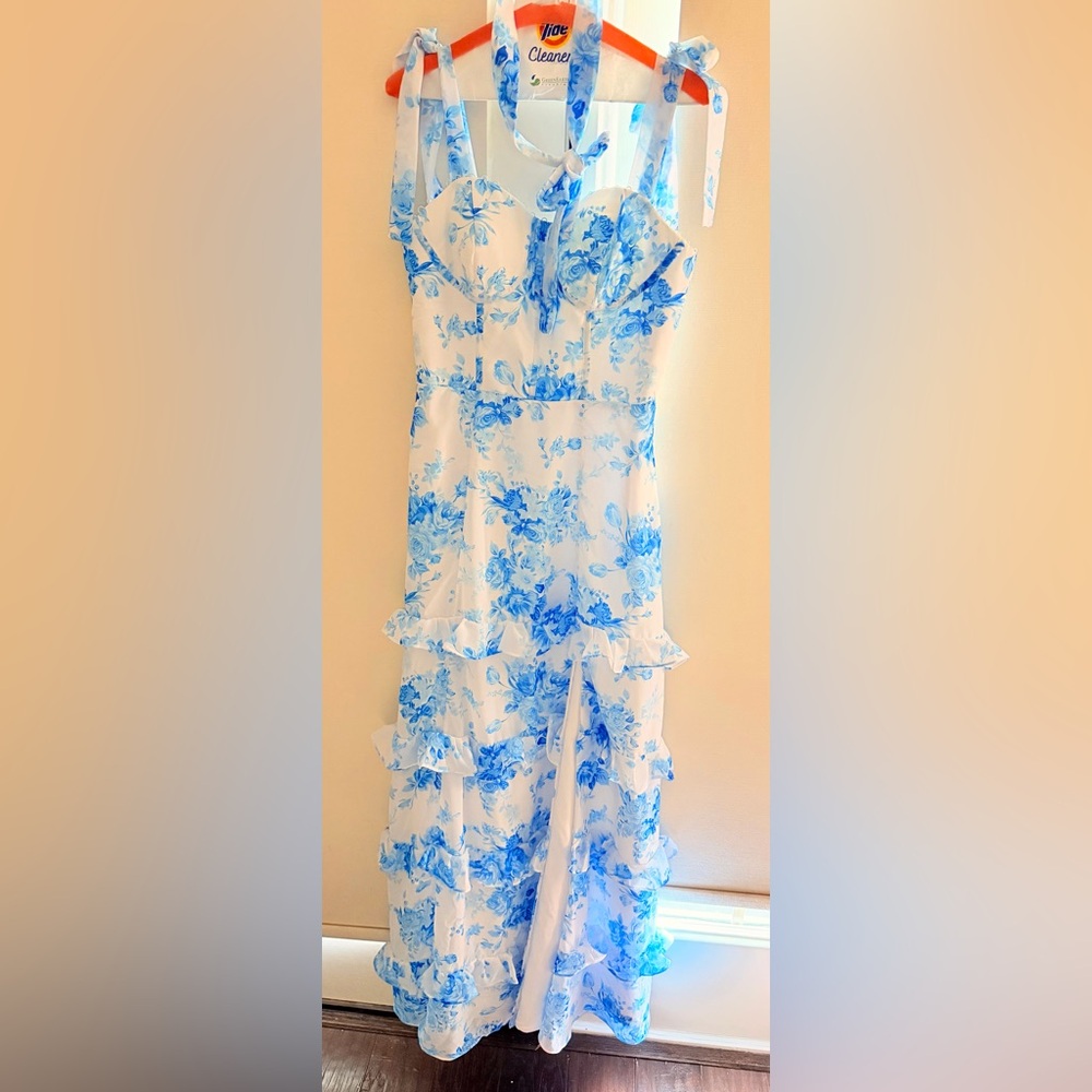 Source Unknown Blue Floral Maxi Dress